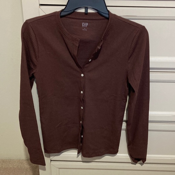 GAP Ribbed Button Up Long Sleeve Top in Chocolate Bar Brown Size S - Picture 3 of 9